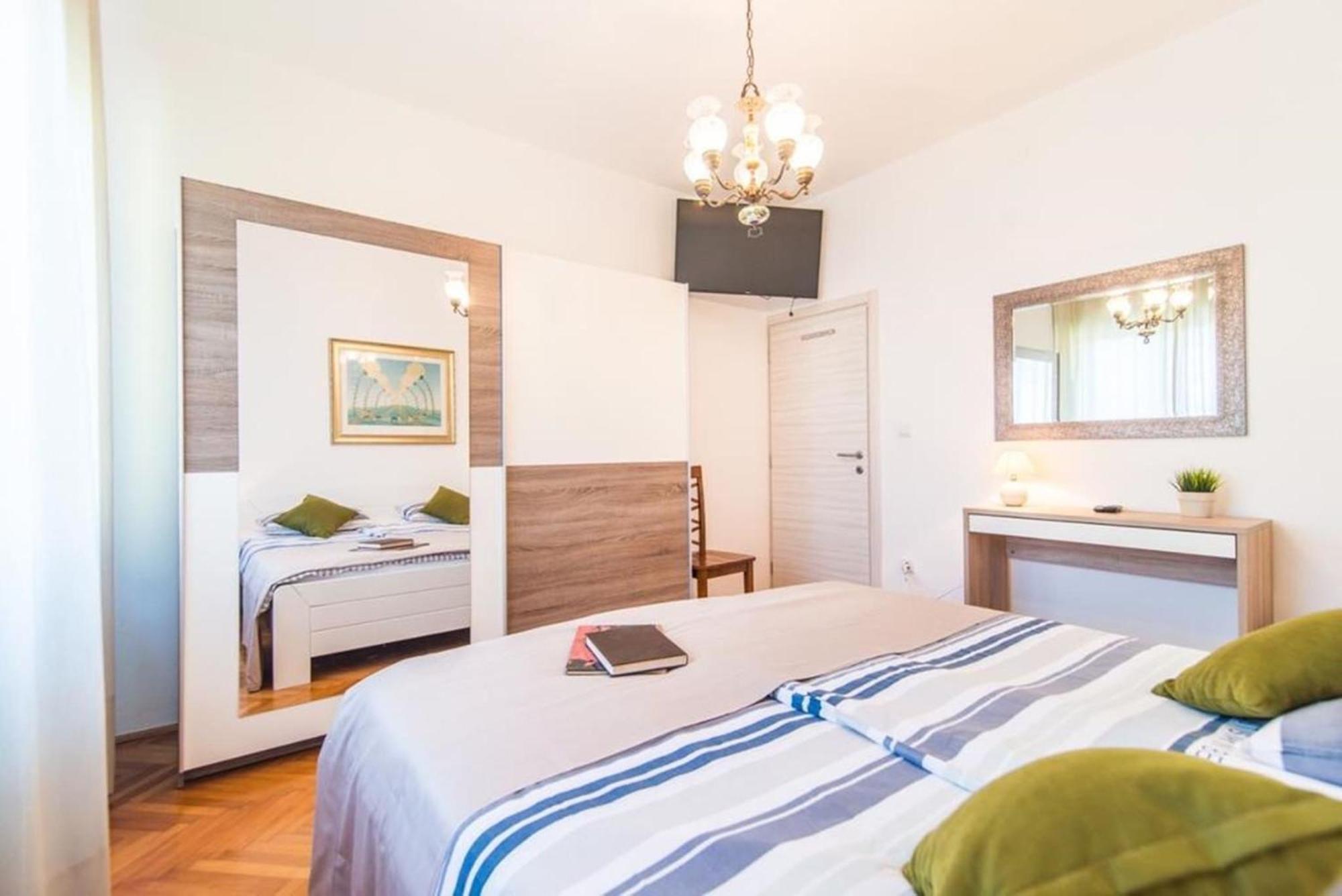 Villa Amalija - Apartment Amy ميدولين المظهر الخارجي الصورة